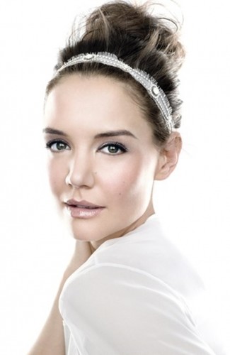 Nouveau temple du Make Up à Lyon : la boutique Bobbi Brown Bobbi-Brown-Nude-Glow-Collection-Maquillage Spring-2014