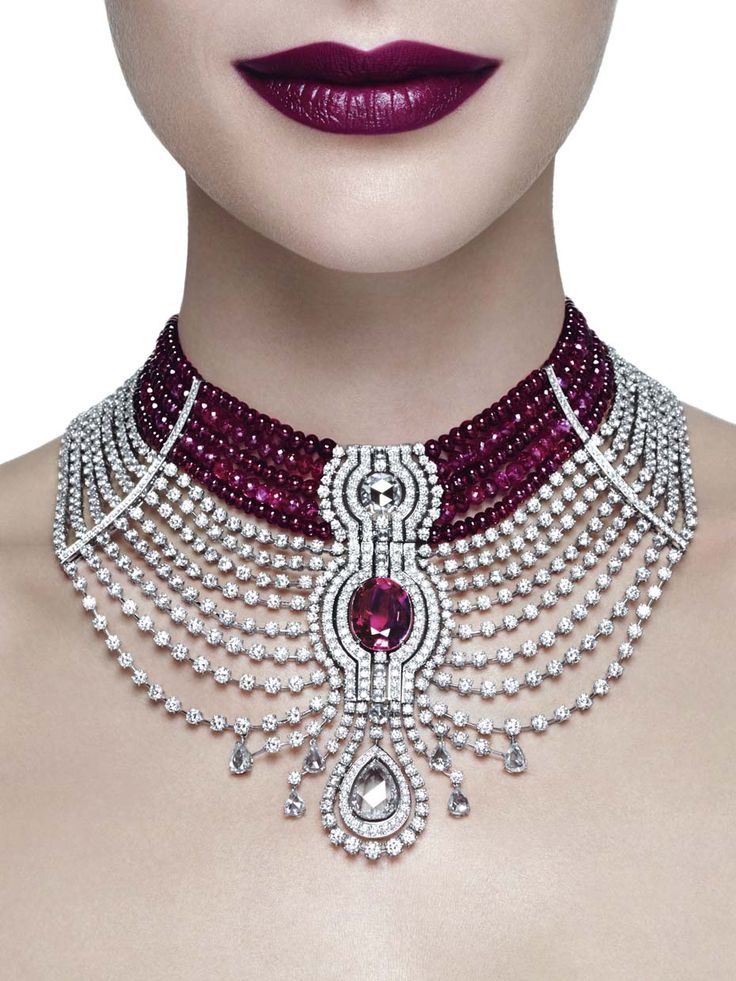 Collier Cartier Rubis porté Biennale des Antiquaires 2014